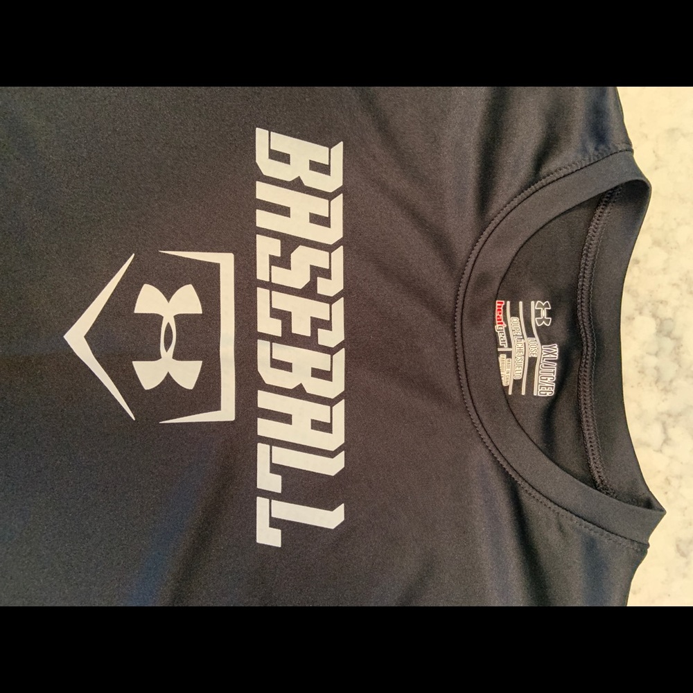 Under Armour Black and Gray Dri-fit T-shirt. Youth XL.